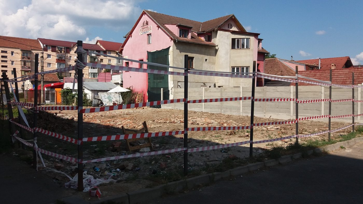 Családi ház bontás – tisztára átadva – Pest megye